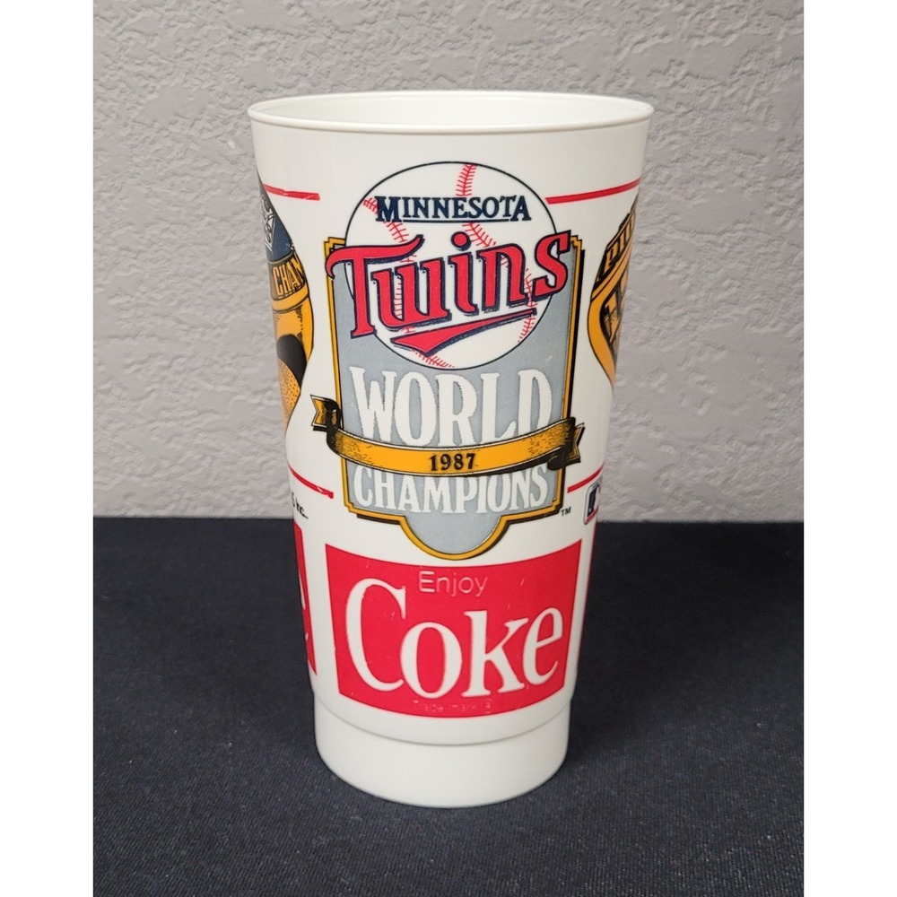 Vintage 1987 Minnesota Twins World Champions Plastic Cup Gary Gaetti Ring Coke
